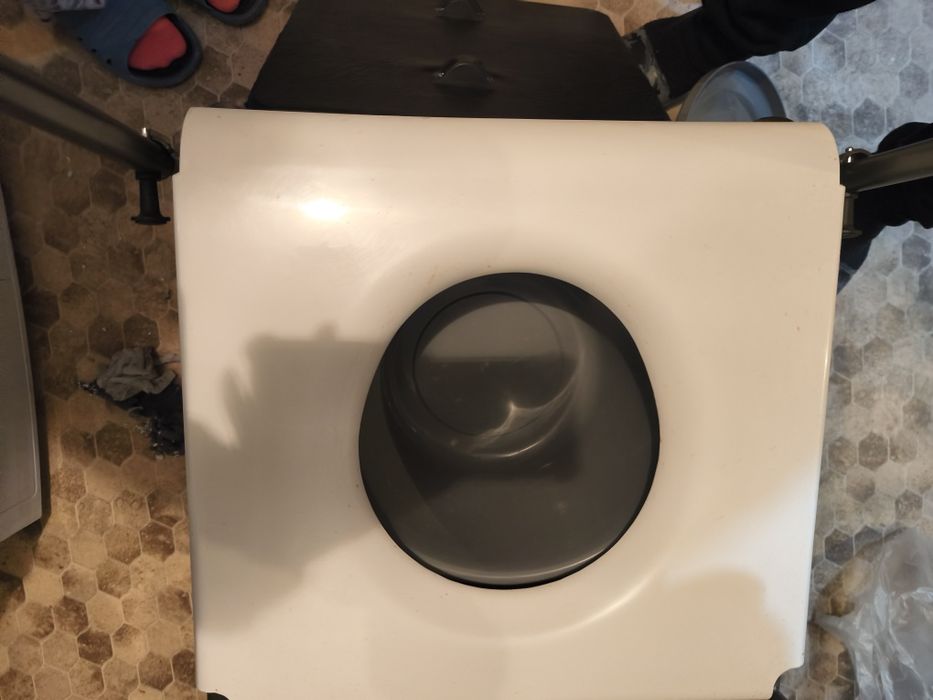 Подвижен тоалетен стол, инвалидна количка