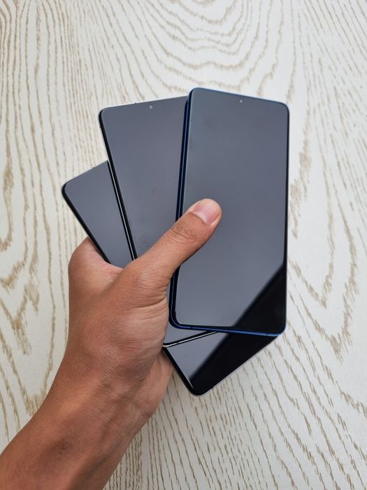 Samsung Galaxy S20+5G. Snapdragon 865. OzU 12/256 GB. Ime o'tkan