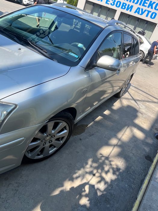 Toyota avensis 2.2 d-cat