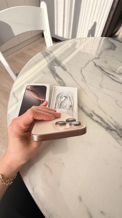 Iphone 16 pro 256 гб