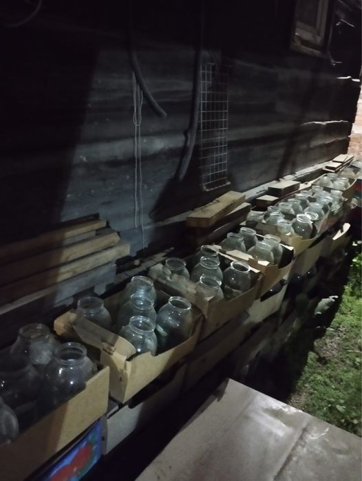 Продам банки двухлитровые