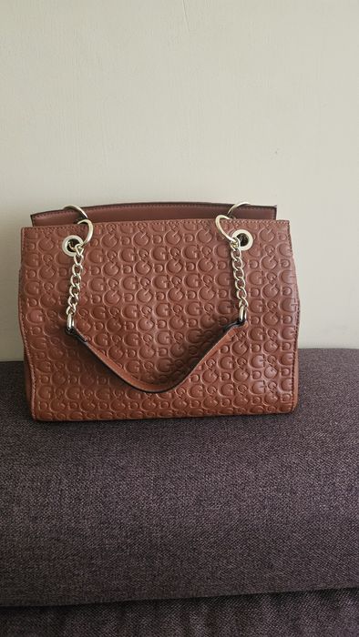 Оригинална чанта Guess
