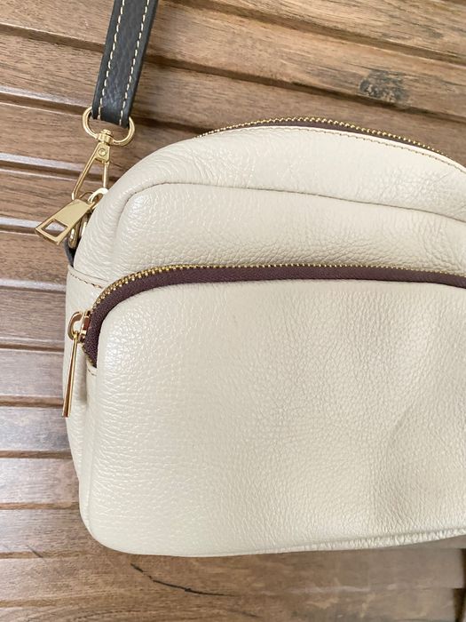 НОВА кожена чанта през рамо