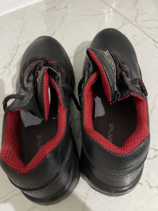 Pantofi/Bocanci cu bombeu protectie nr.40