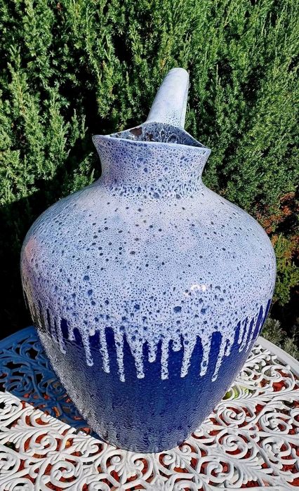 Ulcior/vază din ceramică.