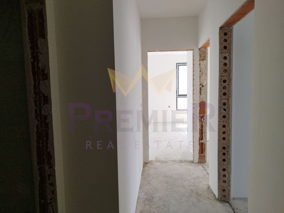 Продава се Тристаен апартамент в Варна, Виница - 85 кв.м за 2011 €/кв.м - Снимка #8