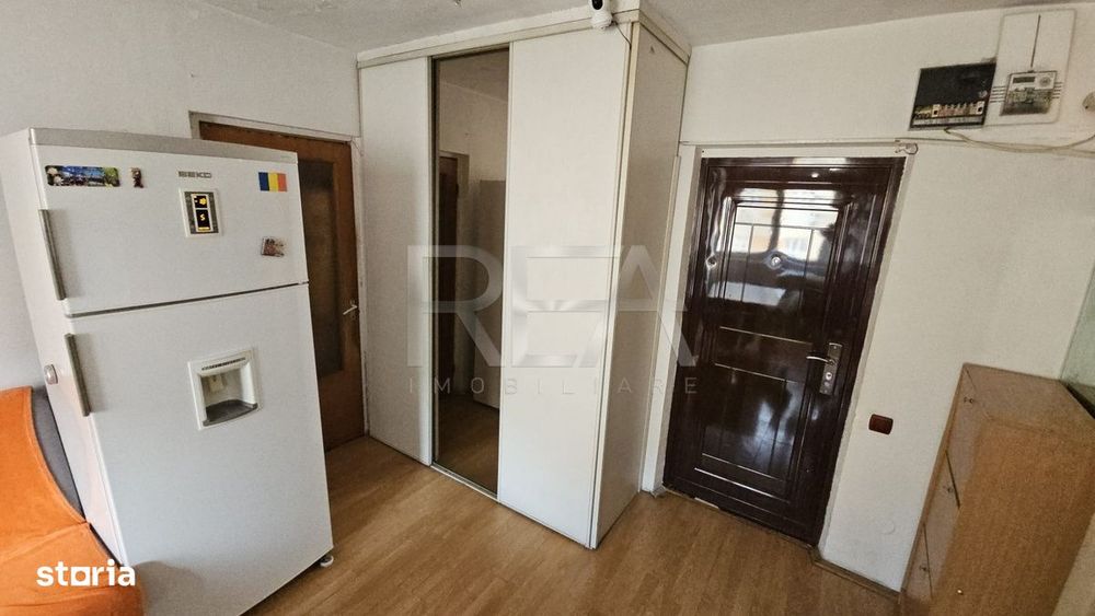 2 camere Vitan decomandat, an 1979, 55 mp