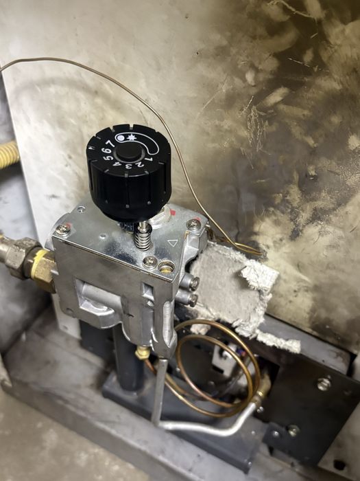 Продам печку газовую