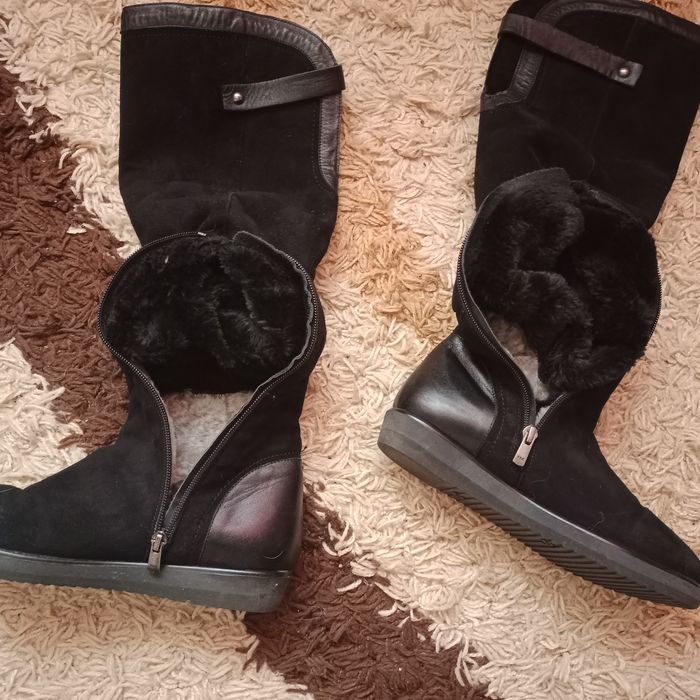 Продам сапоги замшевые