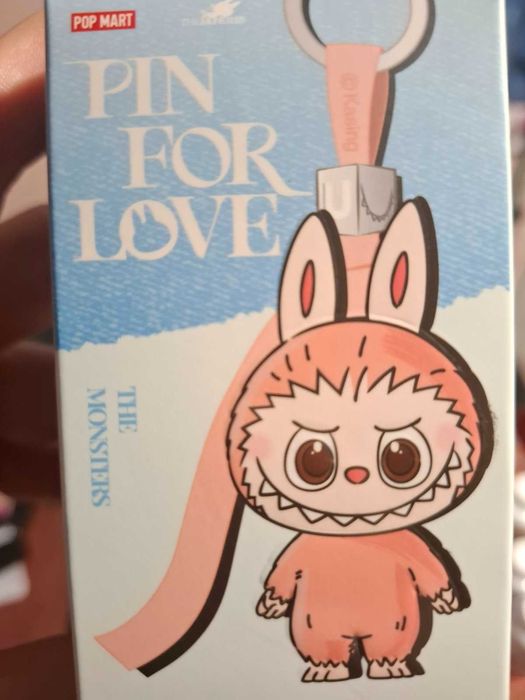 Labubu Pin for love
