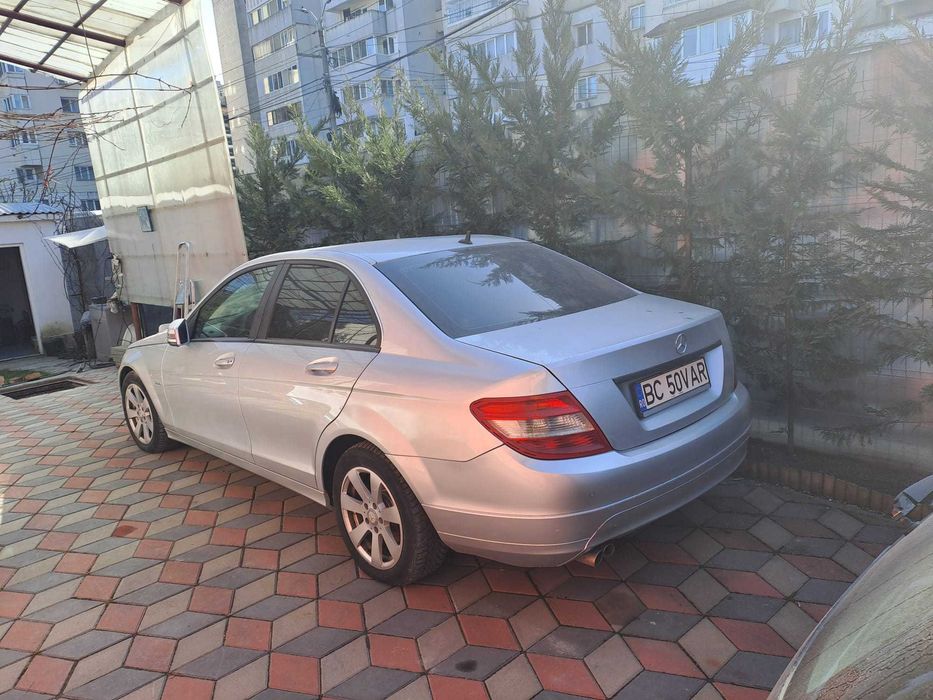 MASINA  Mercedes C 200