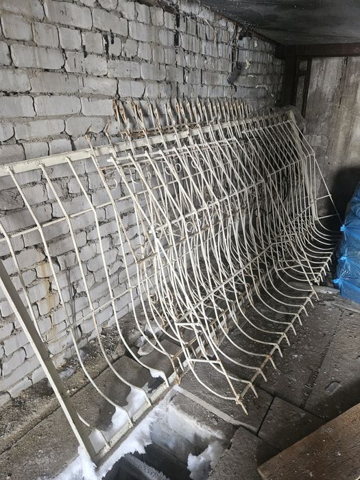 Решетки на окна б/у