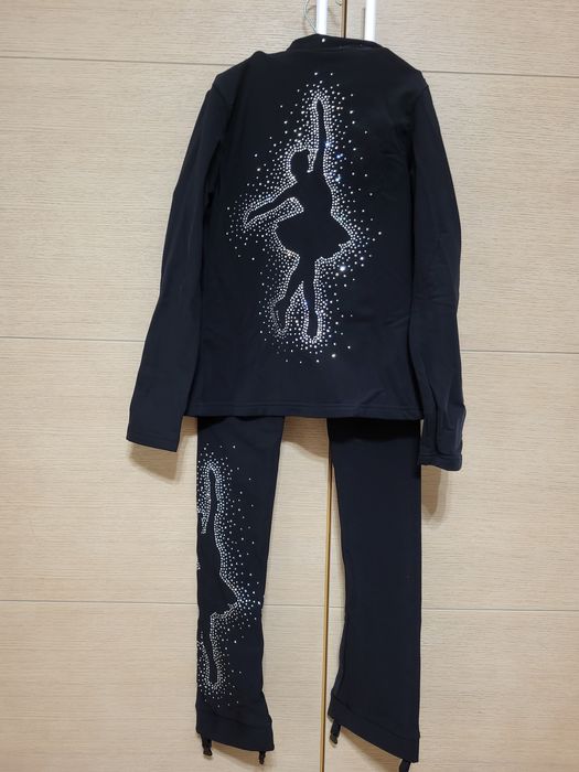 Одежда для фигурного катания