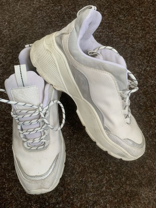 Adidasi H&M si ghetute,pret in descriere