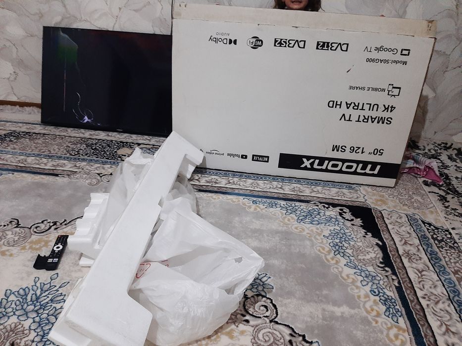 Телевизор Moonx 50AG900 4K UHD Smart TV