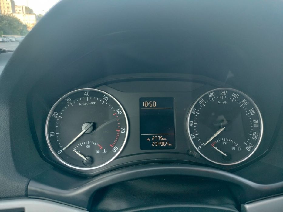 Vând Skoda Octavia