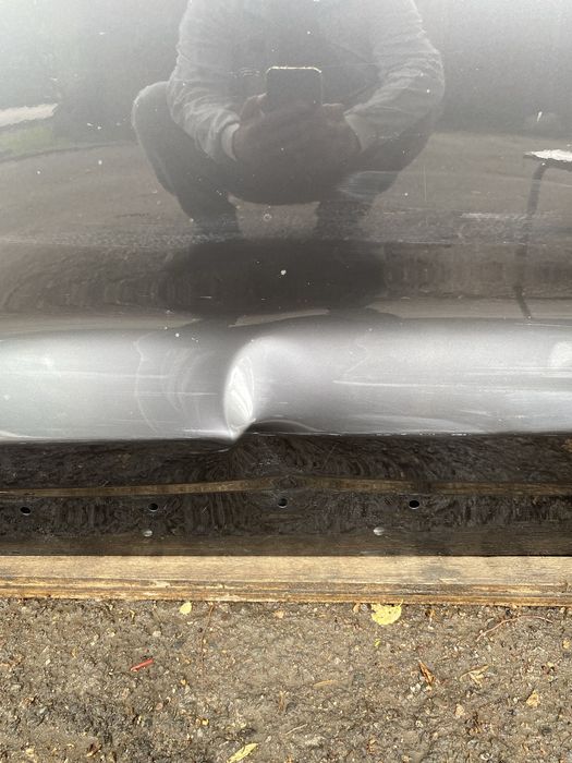 Продам дверь на Мазду