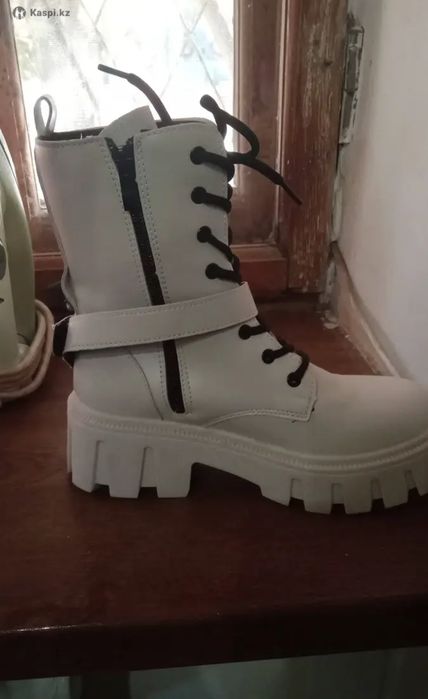 Продам новые осень.