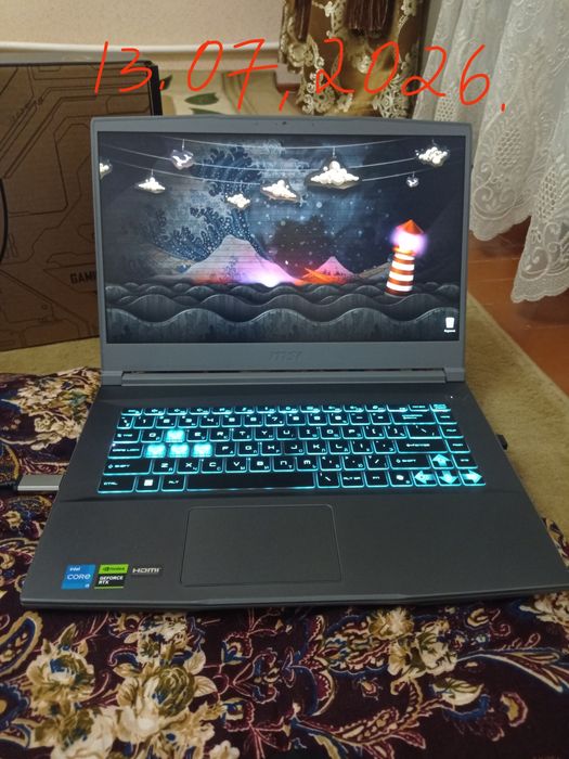 MSI GEMING NOUTBUGI CORE i5, 13 avlod , ram 8 gb , ssd 512 gb, rtx2050