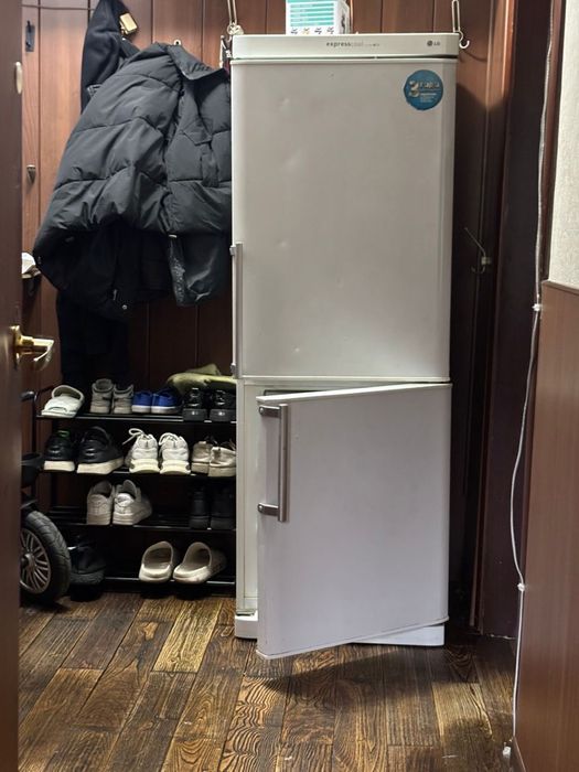 Срочно продам холодильник б/у