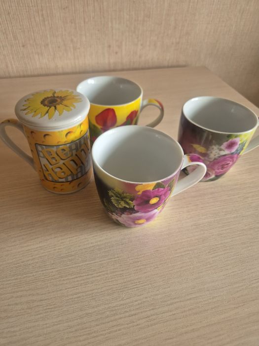 Продам посуду кружки