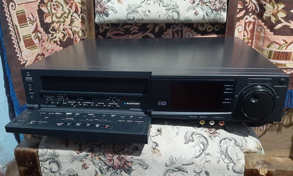 Vând videorecorder blaupunkt stereo rtv-830 în stare bună