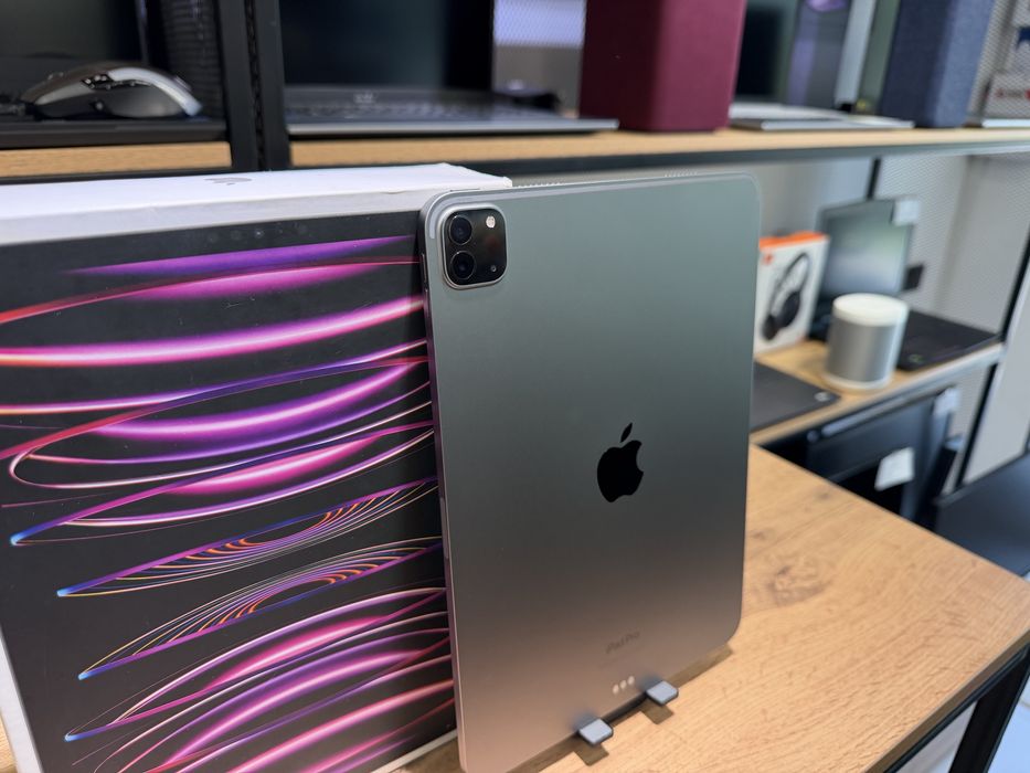 iPad Pro 11" 4 Generation, 256 GB, Wi-Fi Space Gray, АКБ90%, 1939/А10
