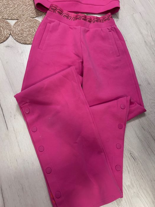 Екип на Guess оригинален