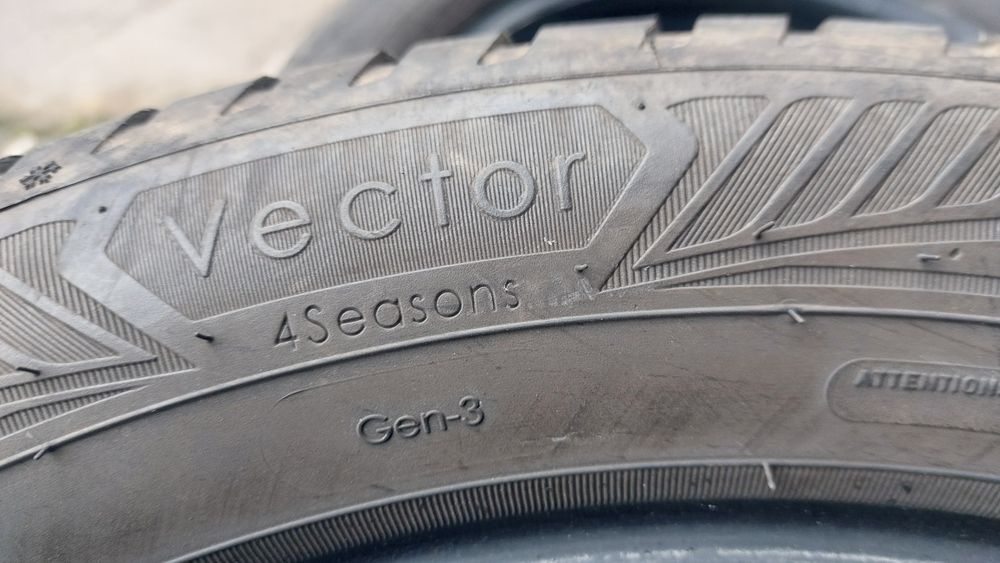 Всесезонни гуми 205/55/17 Goodyear Vector4Seasons 2 броя