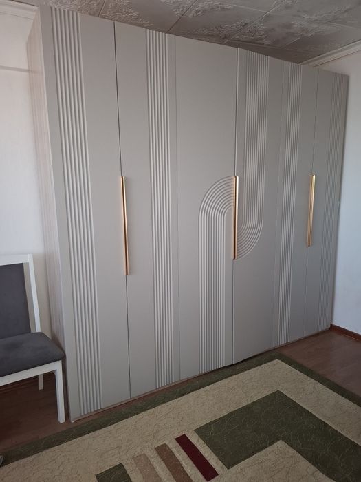 Продам новый шифонер