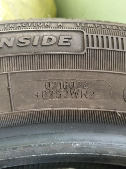 Vând cauciucuri vară 205 r15 55 Renault, 3 buc Goodyear ,1 buc Massimo