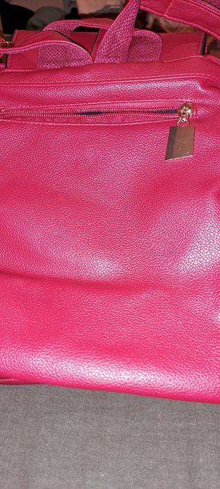 Нова дамска раница