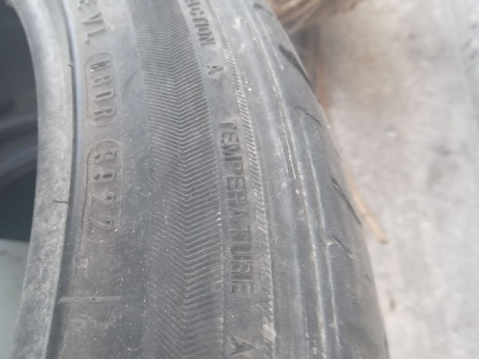 Шины летние 235/45 18