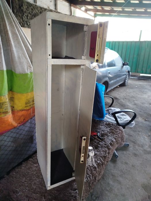 Продам металлический сейф