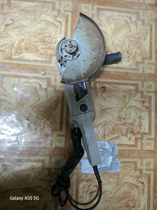 Болгарка,  дрель, пчелки.