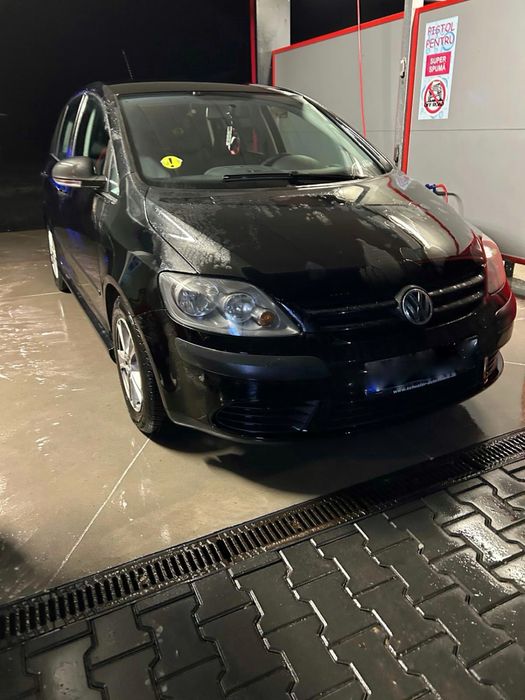 Vand Golf V Plus defect