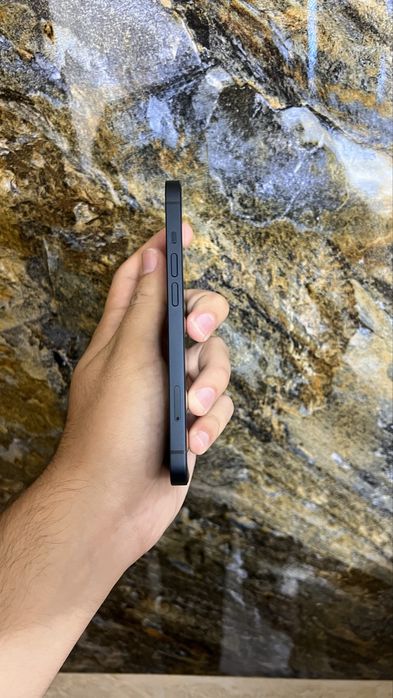 Iphone 13 midnight ideal