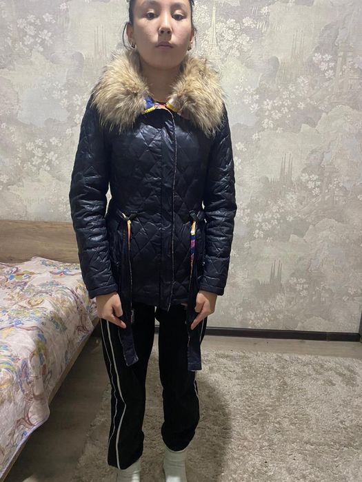 Продам куртку двухсторонняя.