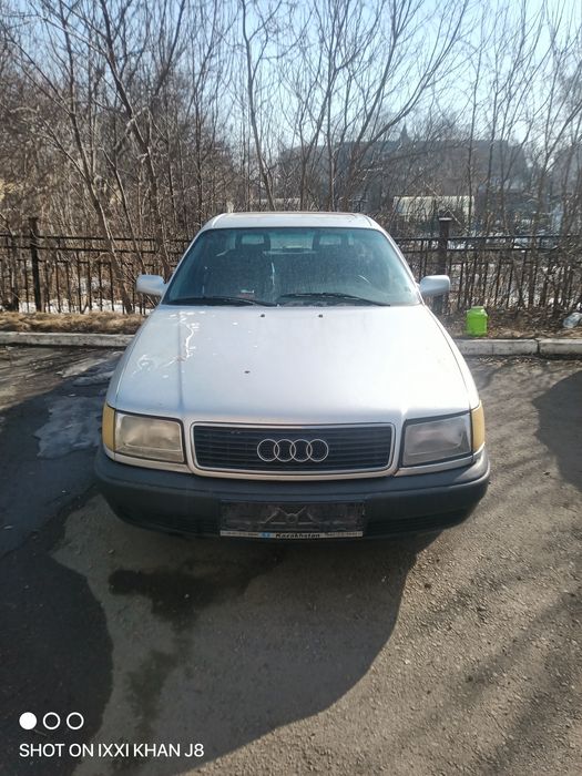 Продаю машину Ауди 100