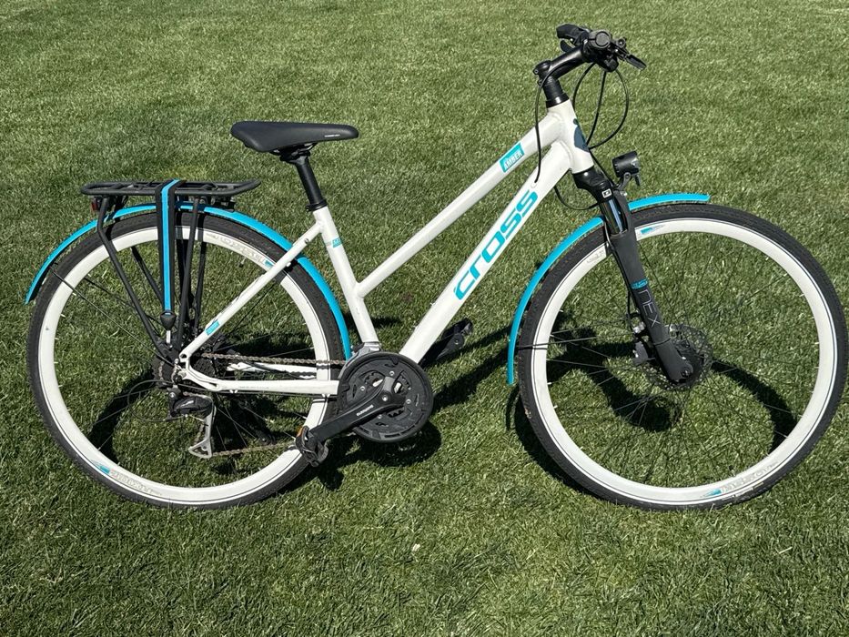 Bicicletă trekking CROSS AMBER 28” – Shimano Alivio/Acera – cadru 48 – stare foarte bună