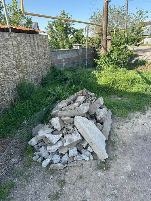 Лом чистого бетона