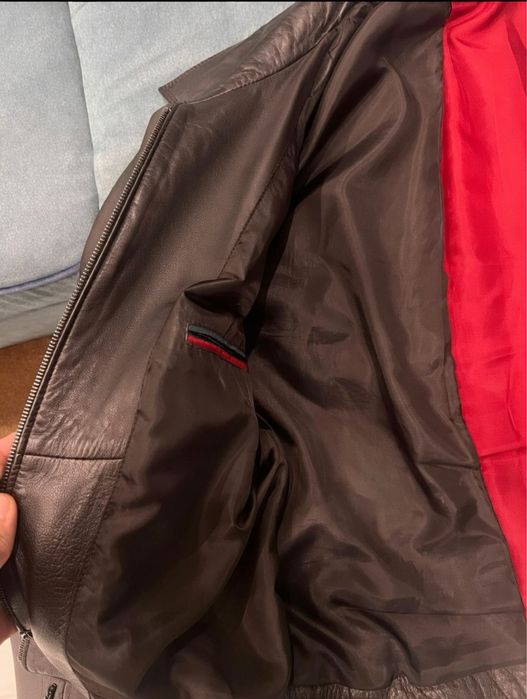 Продам кожанную куртку 52