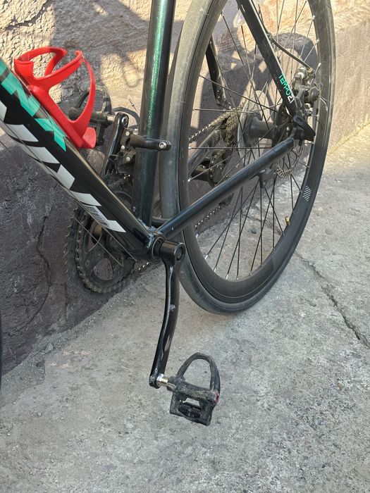 Шоссейный велосипед trinx tempo 2.1