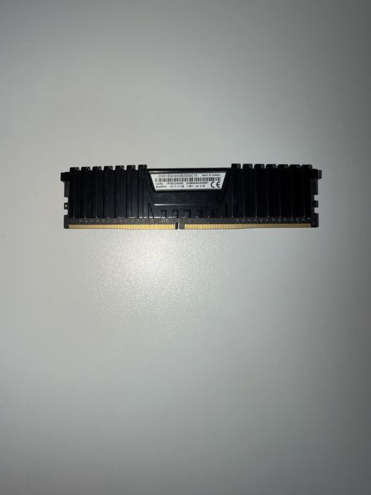Memorie ram corsair 16gb