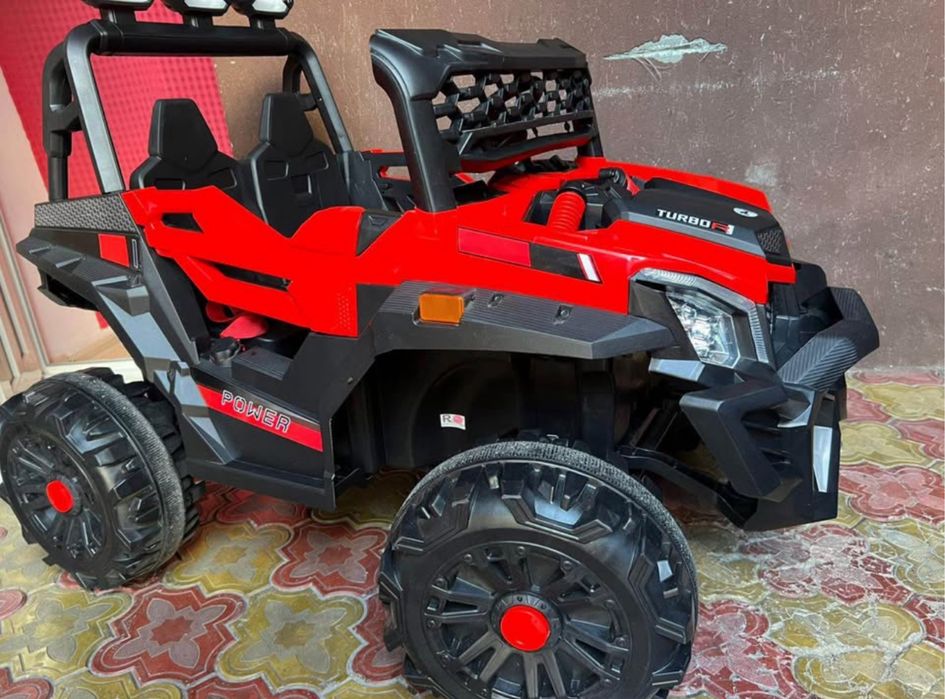 Mașinuță electrică