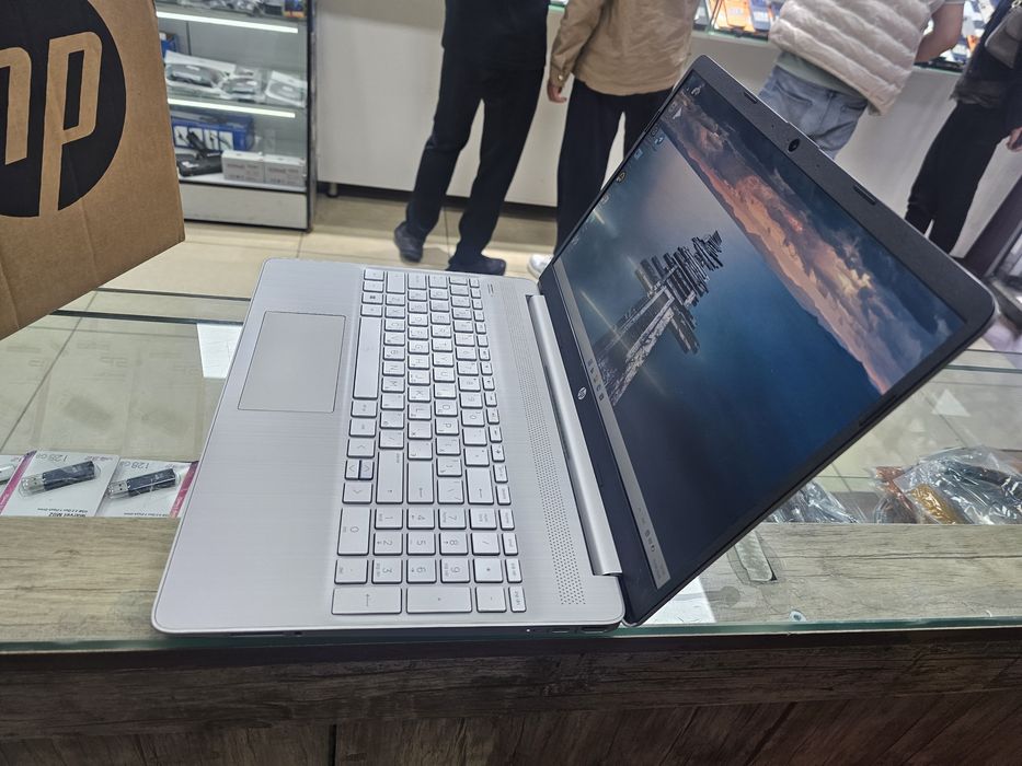 HP Core i3 12-поколения