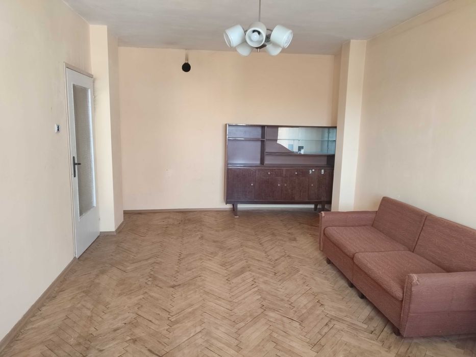 Продава се Тристаен апартамент в Търговище, Център - 90 кв.м за 1020 €/кв.м - Снимка #1