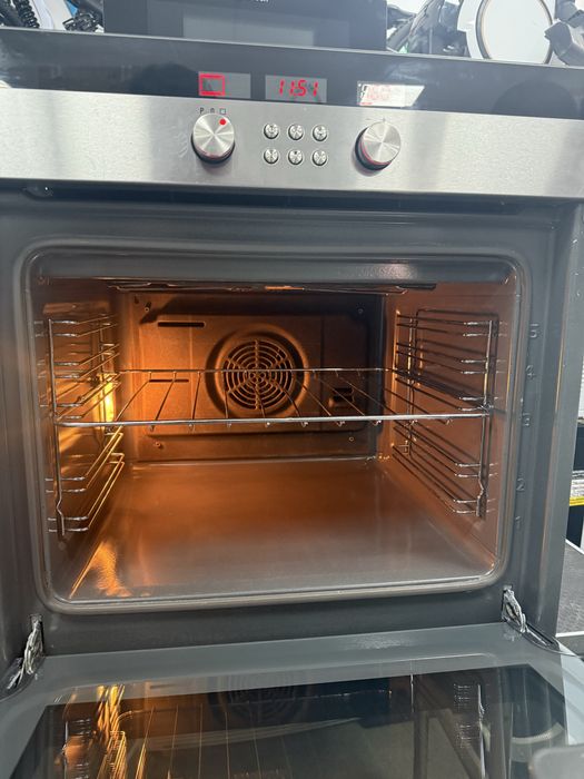 Фурна за вграждане SIEMENS