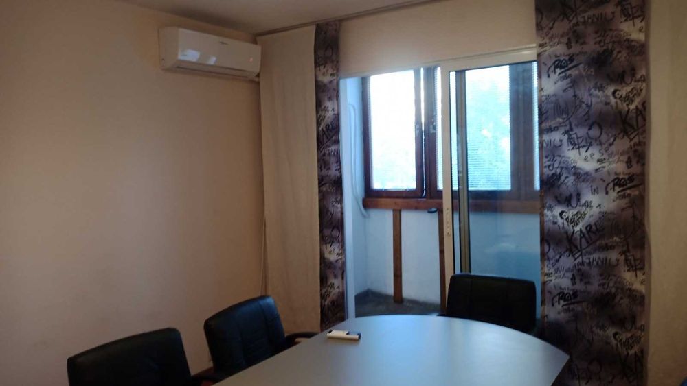 Дава се под наем Тристаен апартамент в София, Хиподрума - 84 кв.м за 628.32 € - Снимка #1