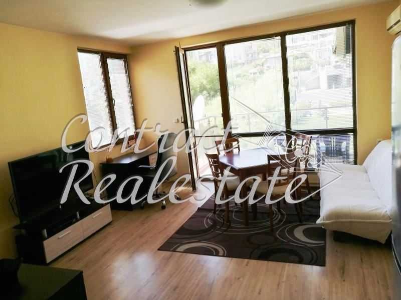 Дава се под наем Двустаен апартамент в Варна, Бриз - 65 кв.м за 408 € - Снимка #2